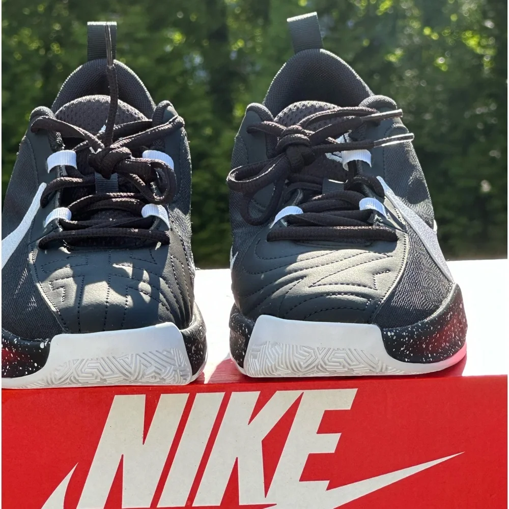 NEW Nike Youth Giannis Freak 5 GS Sneaker Size US Big Kid 7Y | fits Womens 8.5